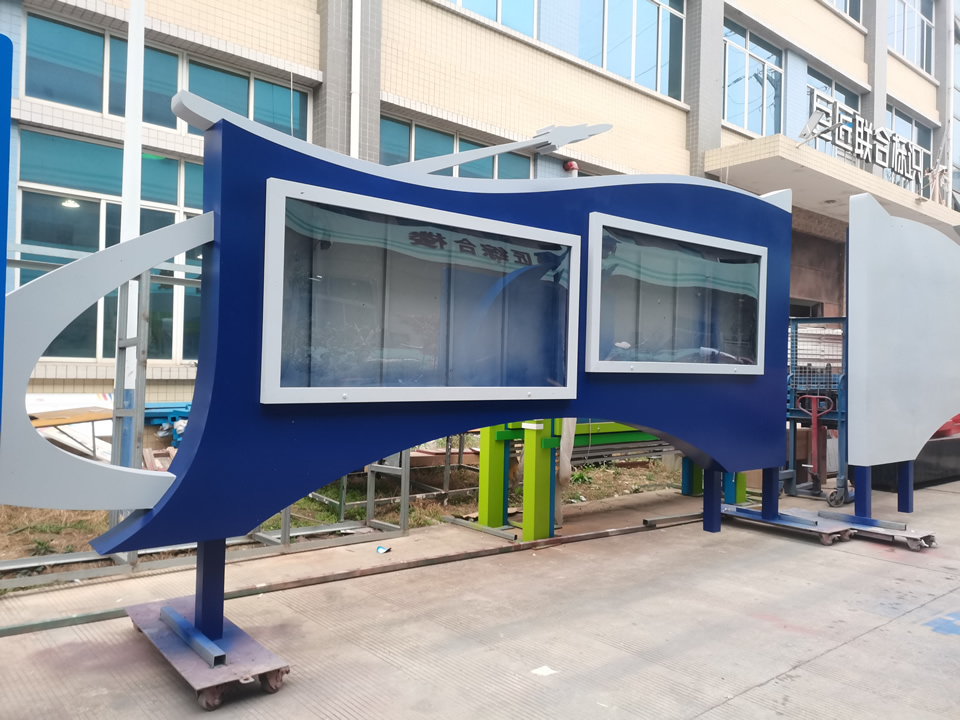 戶外廣告標識標牌加固措施，壽命長——【巨匠標識，標識制作廠家】